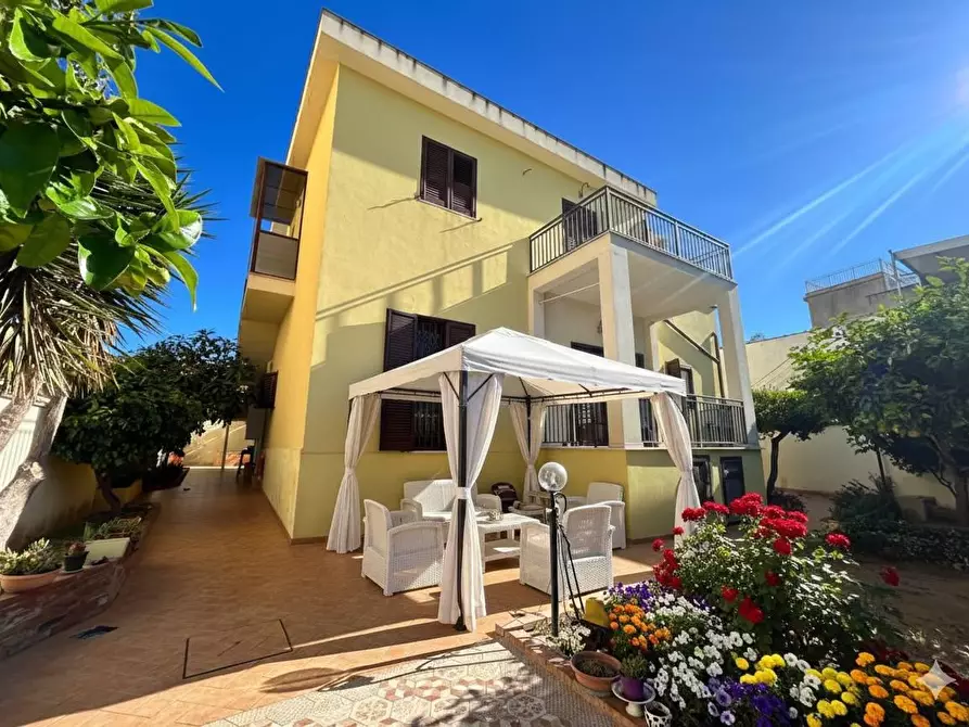 Immagine 3 di Villa in vendita  in VIA persefone a Agrigento