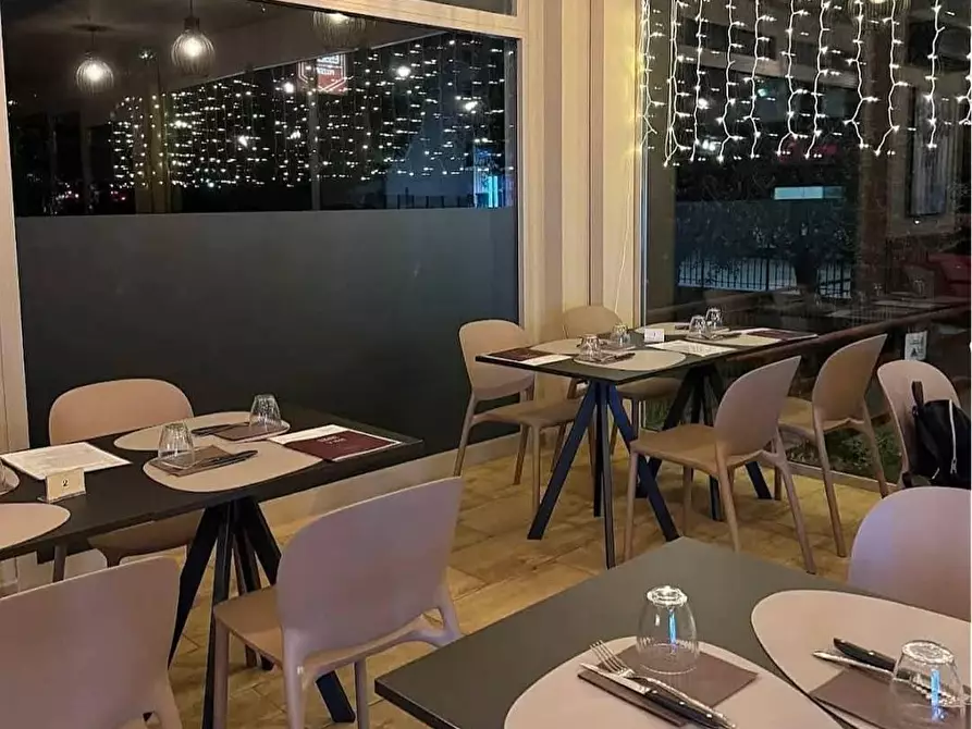 Immagine 1 di Attività commerciale in vendita  in VIA puccini a Calenzano