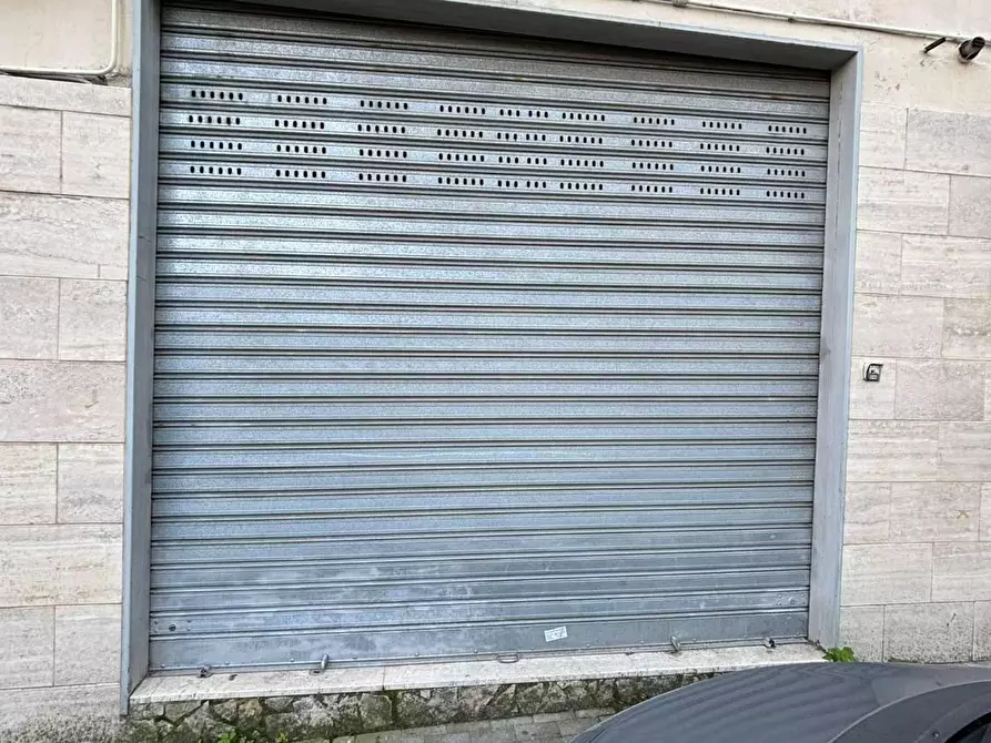 Immagine 1 di Locale commerciale in affitto  in VIA XXIV maggio a Torre Annunziata
