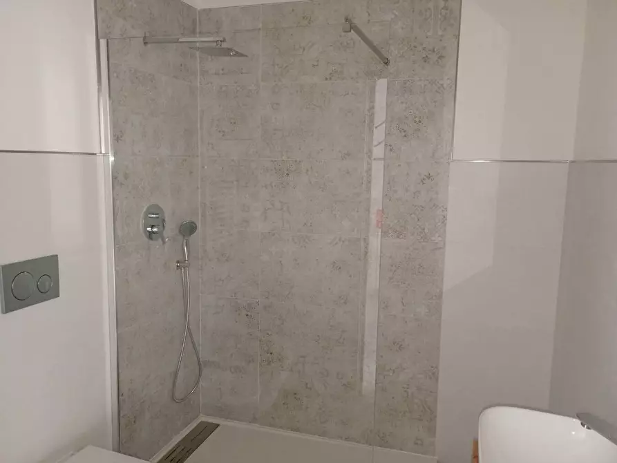 Immagine 7 di Appartamento in vendita  in VIA garibaldi a Sesto Fiorentino