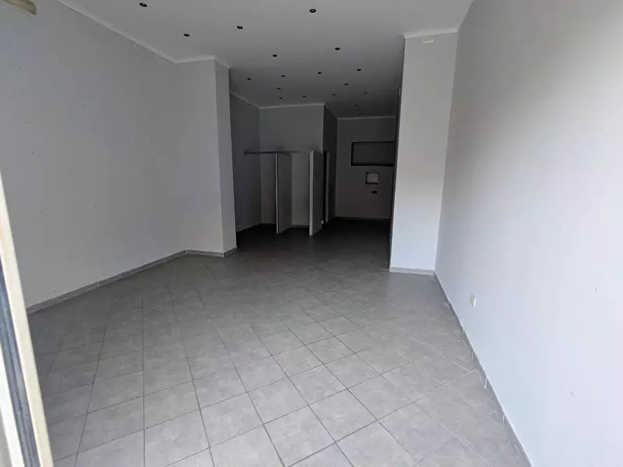 Immagine 2 di Locale commerciale in vendita  in VIA papa giovanni XXIII a Boscoreale