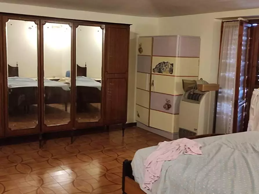 Immagine 17 di Villa in vendita  in VIA tevere a Anzio