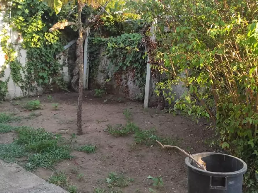 Immagine 7 di Villa in vendita  in VIA tevere a Anzio