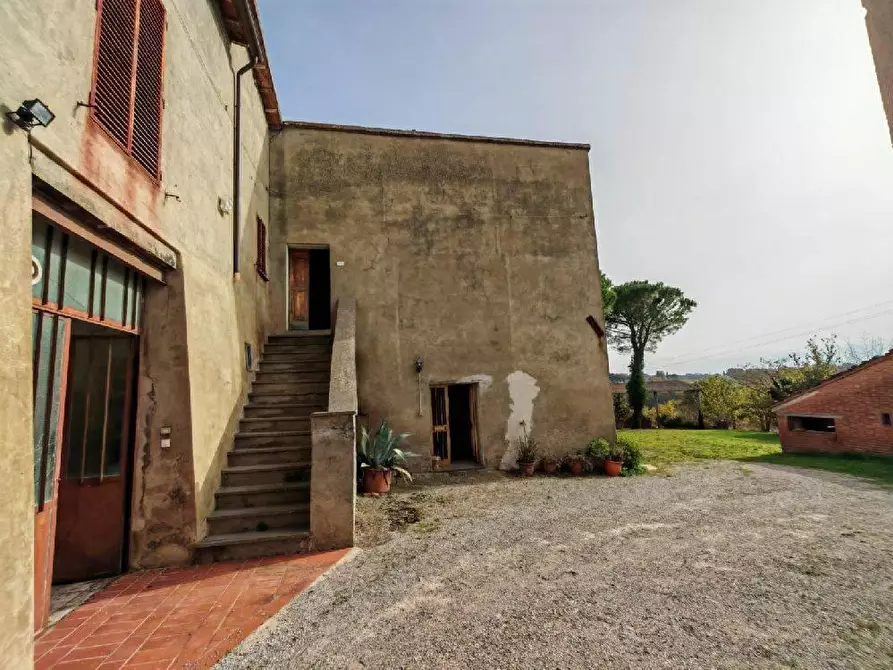 Immagine 6 di Rustico / casale in vendita  in VIA di lucignano a Foiano Della Chiana