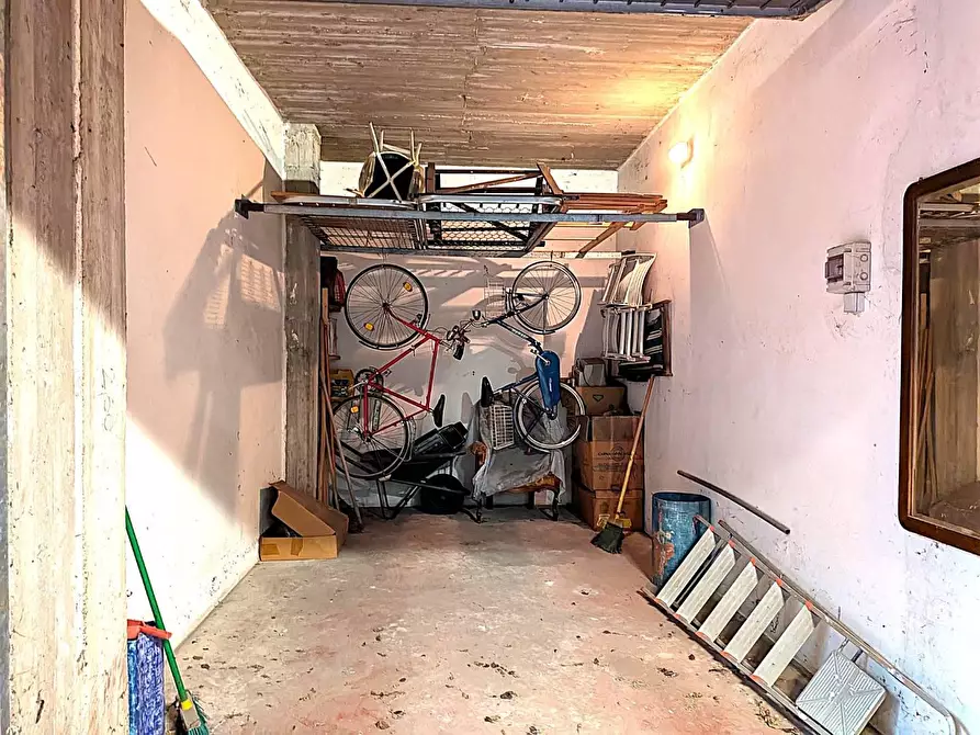 Immagine 1 di Box auto in vendita  in VIA fratelli bandiera 6/A a Orbassano