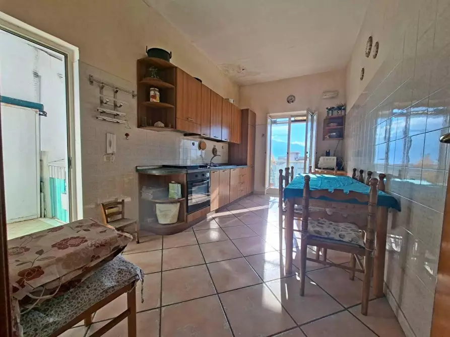 Immagine 11 di Appartamento in vendita  in VIA vittorio  veneto a Torre Annunziata