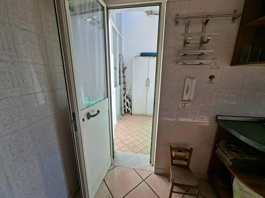 Immagine 15 di Appartamento in vendita  in VIA vittorio  veneto a Torre Annunziata
