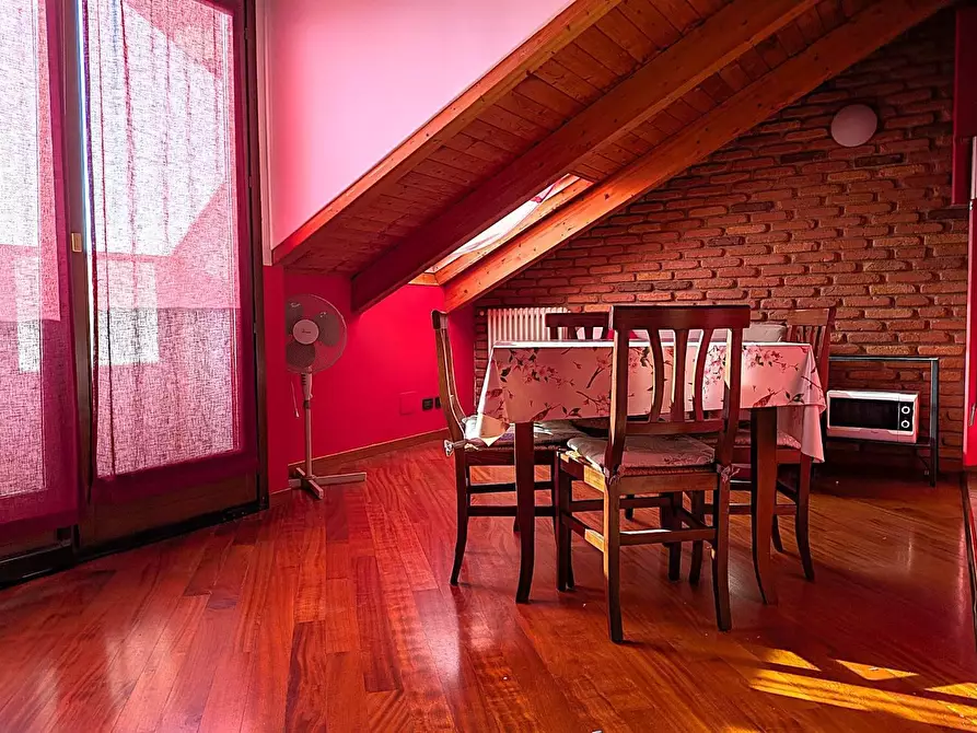 Immagine 6 di Attico in vendita  in VIA treviso 55 a Torino