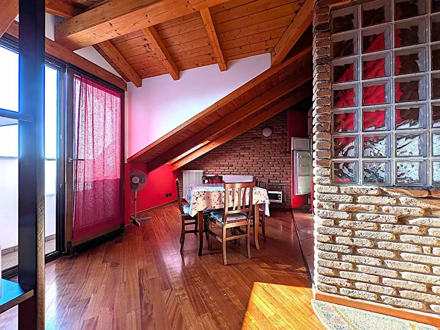 Immagine 1 di Attico in vendita  in VIA treviso 55 a Torino