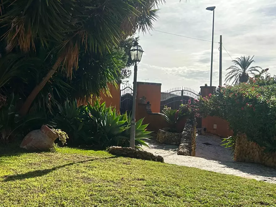 Immagine 2 di Villa in vendita  in VIA mandarino a Porto Empedocle