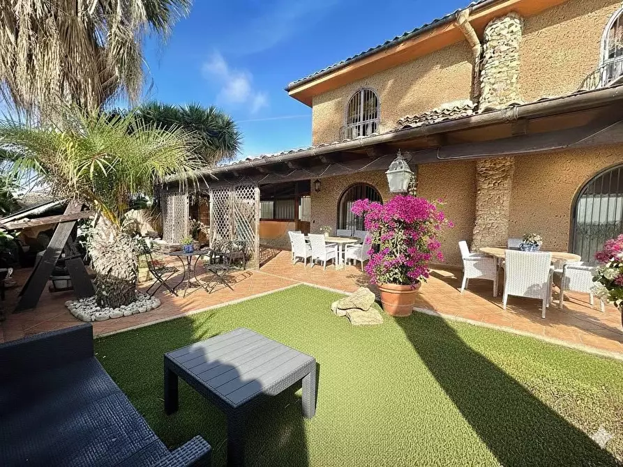 Immagine 5 di Villa in vendita  in VIA mandarino a Porto Empedocle