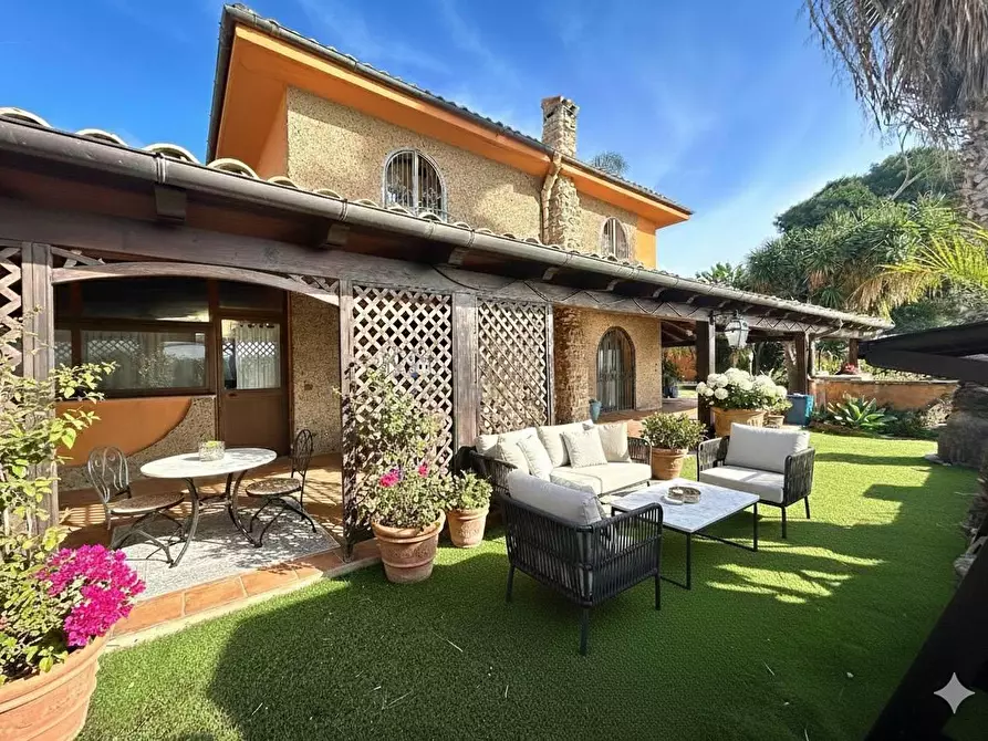 Immagine 1 di Villa in vendita  in VIA mandarino a Porto Empedocle