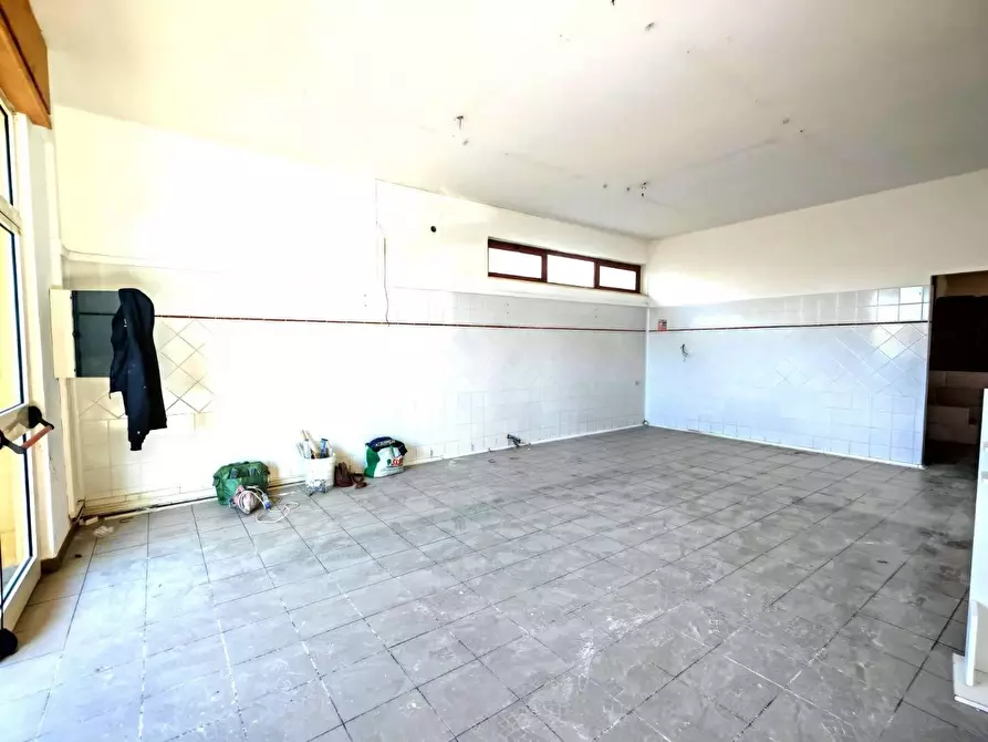 Immagine 6 di Locale commerciale in affitto  in VIA della vittoria 83 a Lamezia Terme