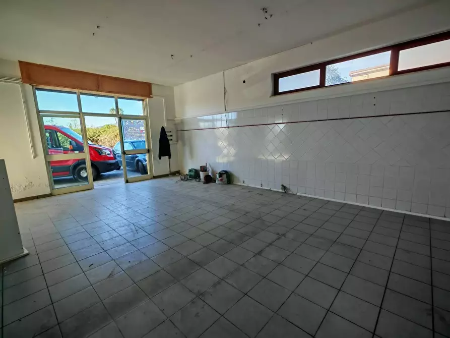 Immagine 7 di Locale commerciale in affitto  in VIA della vittoria 83 a Lamezia Terme