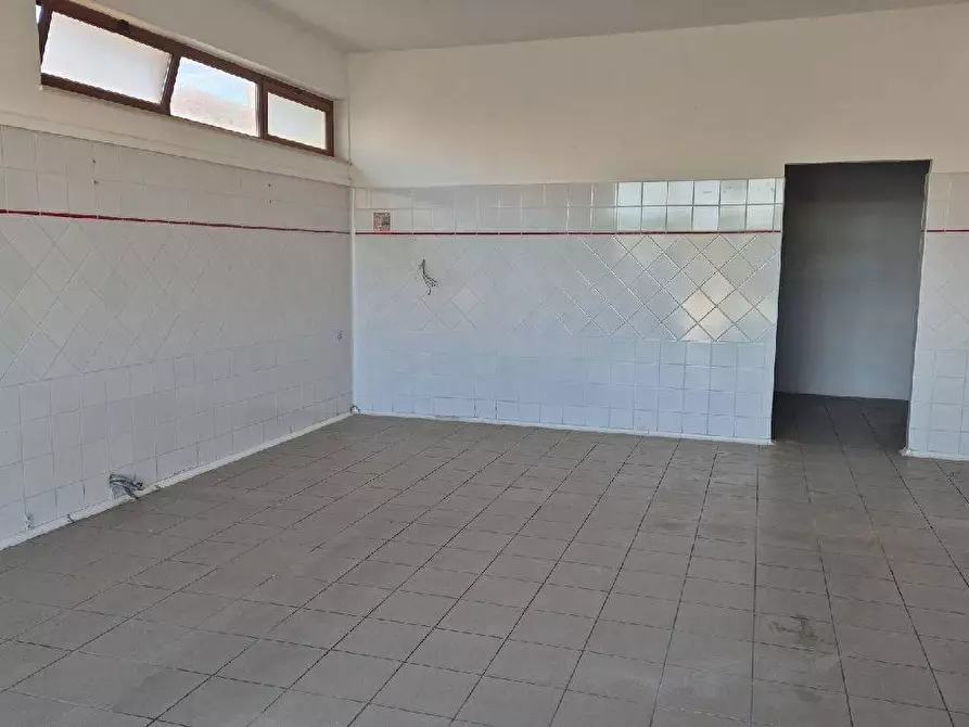 Immagine 5 di Locale commerciale in affitto  in VIA della vittoria 83 a Lamezia Terme