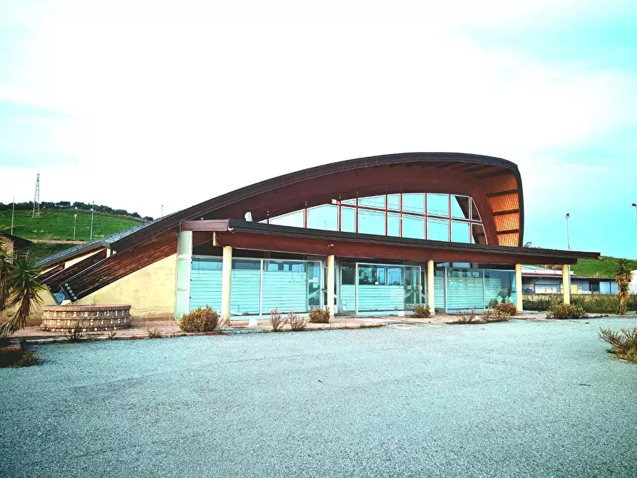 Immagine 4 di Capannone industriale in vendita  in CONTRADA borda 22 a Sersale