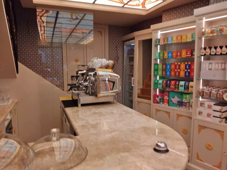 Immagine 3 di Bar / Ristorante in vendita  in CORSO italia a Arezzo