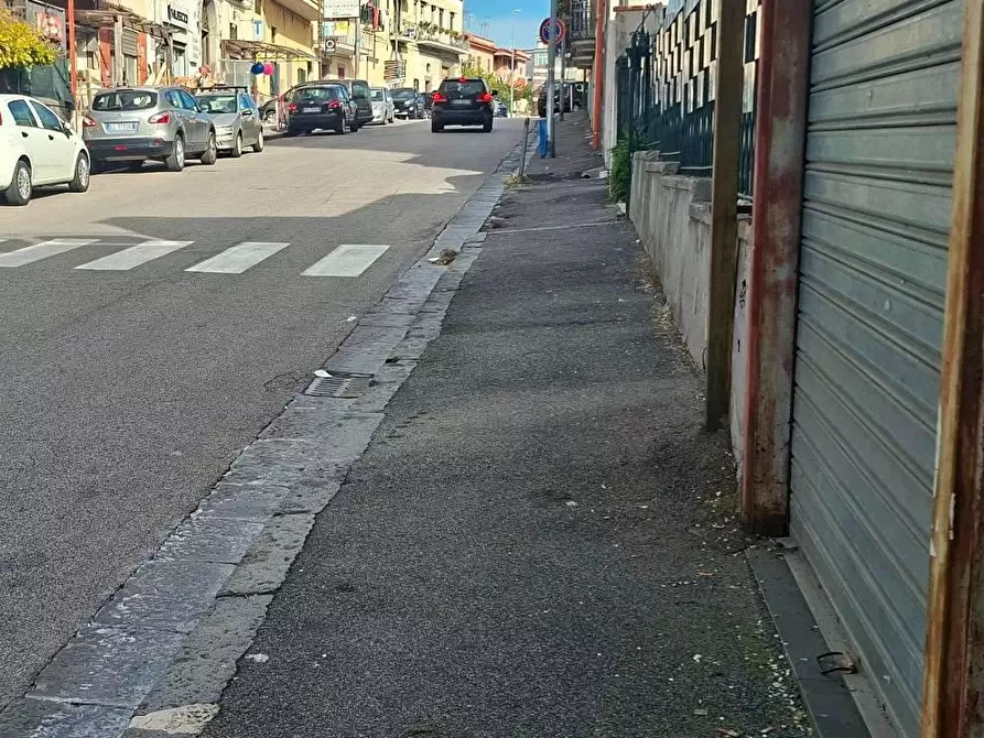 Immagine 8 di Locale commerciale in affitto  a Boscotrecase