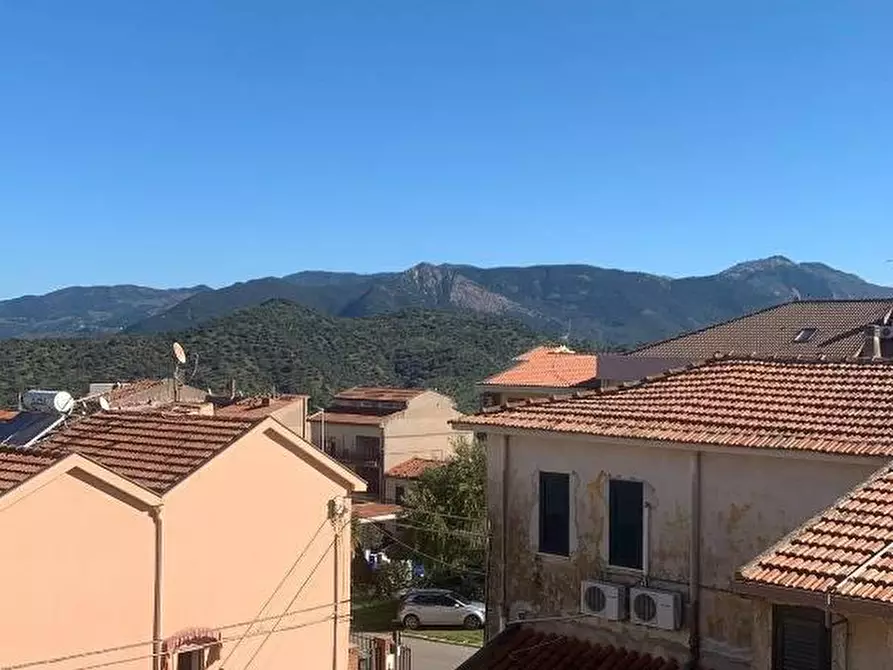 Immagine 3 di Appartamento in vendita  in VIA mazzini a Castelbuono