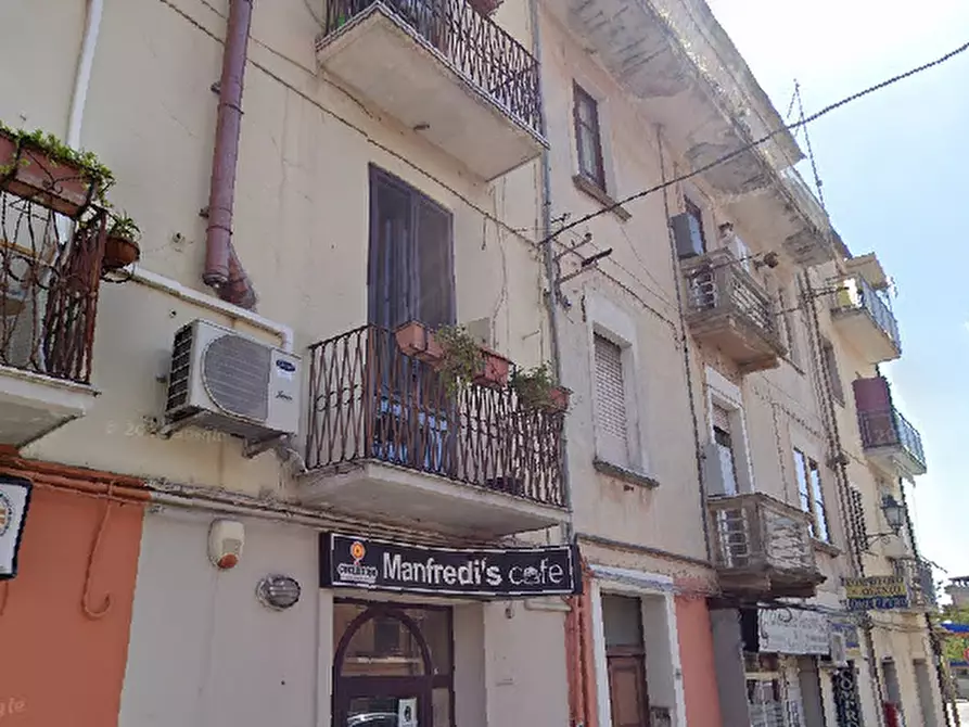 Immagine 1 di Attività commerciale in affitto  in VIA capitano manfredi a Lamezia Terme
