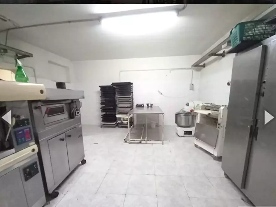 Immagine 10 di Locale commerciale in vendita  in VIA basilicata 4 a Belmonte Mezzagno