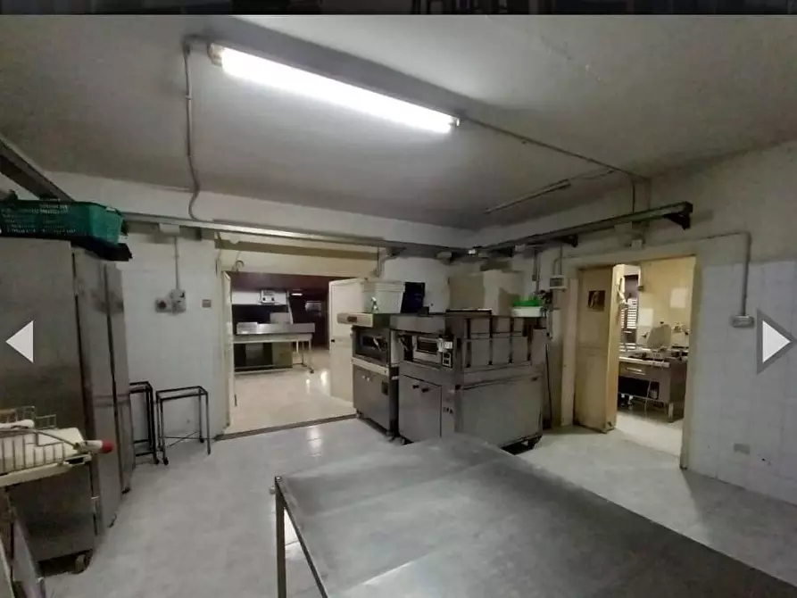 Immagine 11 di Locale commerciale in vendita  in VIA basilicata 4 a Belmonte Mezzagno