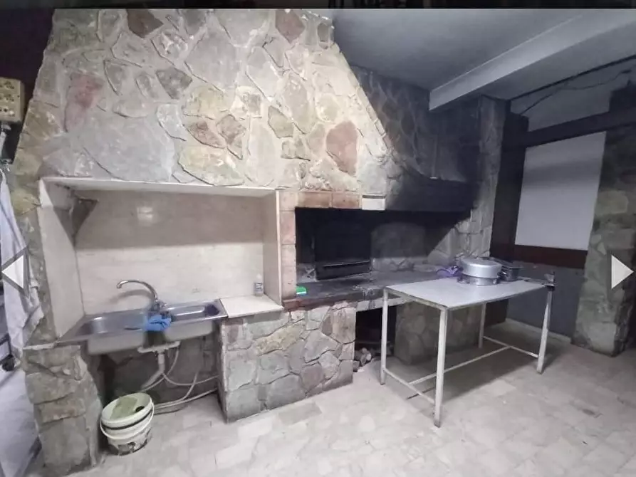 Immagine 12 di Locale commerciale in vendita  in VIA basilicata 4 a Belmonte Mezzagno