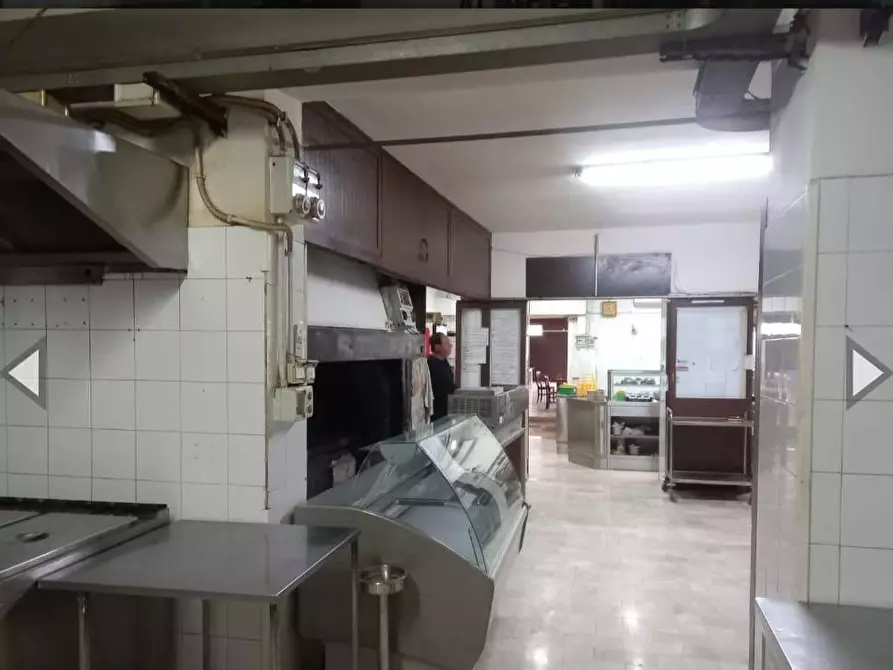 Immagine 15 di Locale commerciale in vendita  in VIA basilicata 4 a Belmonte Mezzagno