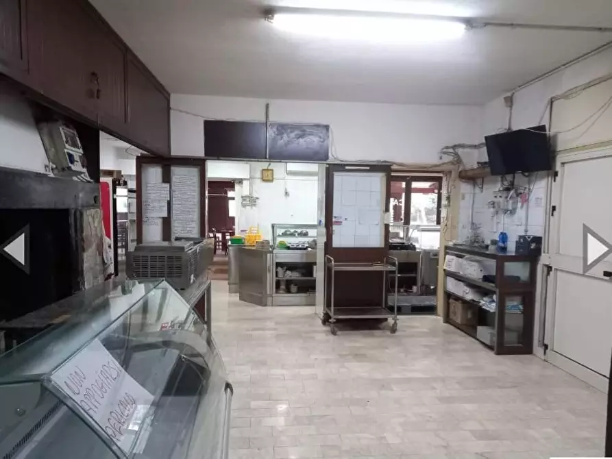 Immagine 17 di Locale commerciale in vendita  in VIA basilicata 4 a Belmonte Mezzagno