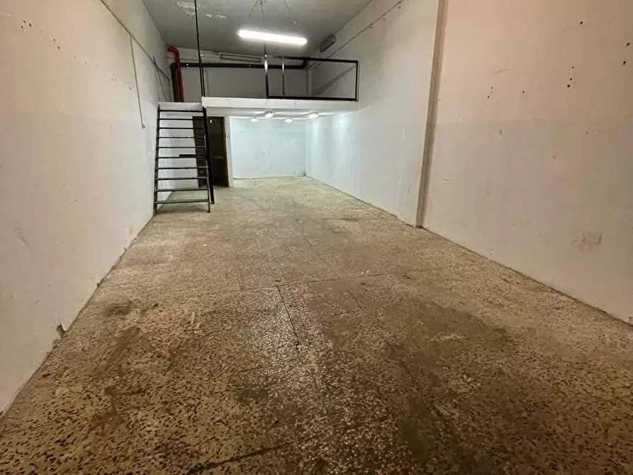 Immagine 3 di Magazzino in affitto  in VIA scaramuzzino a Lamezia Terme