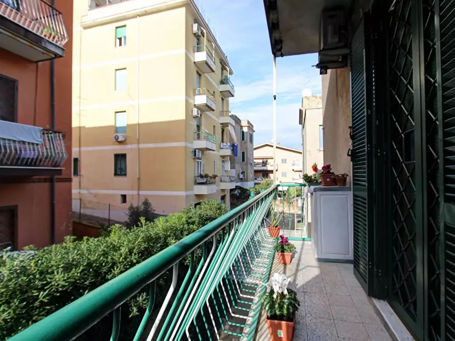 Immagine 10 di Appartamento in vendita  in VIA dei limoni 00172 a Roma