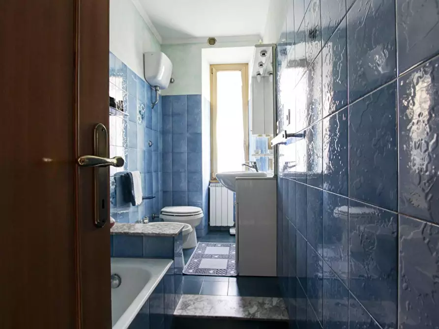 Immagine 9 di Appartamento in vendita  in VIA dei limoni 00172 a Roma