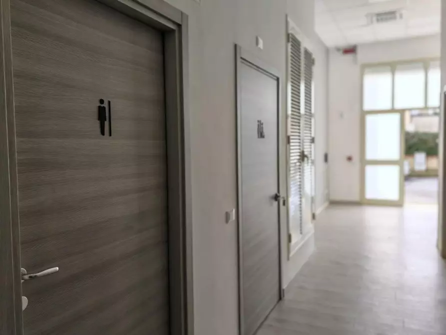 Immagine 6 di Locale commerciale in affitto  in VIA canne a Pianopoli