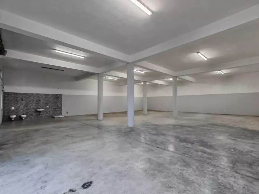 Immagine 1 di Magazzino in affitto  in VIA g. murat a Lamezia Terme