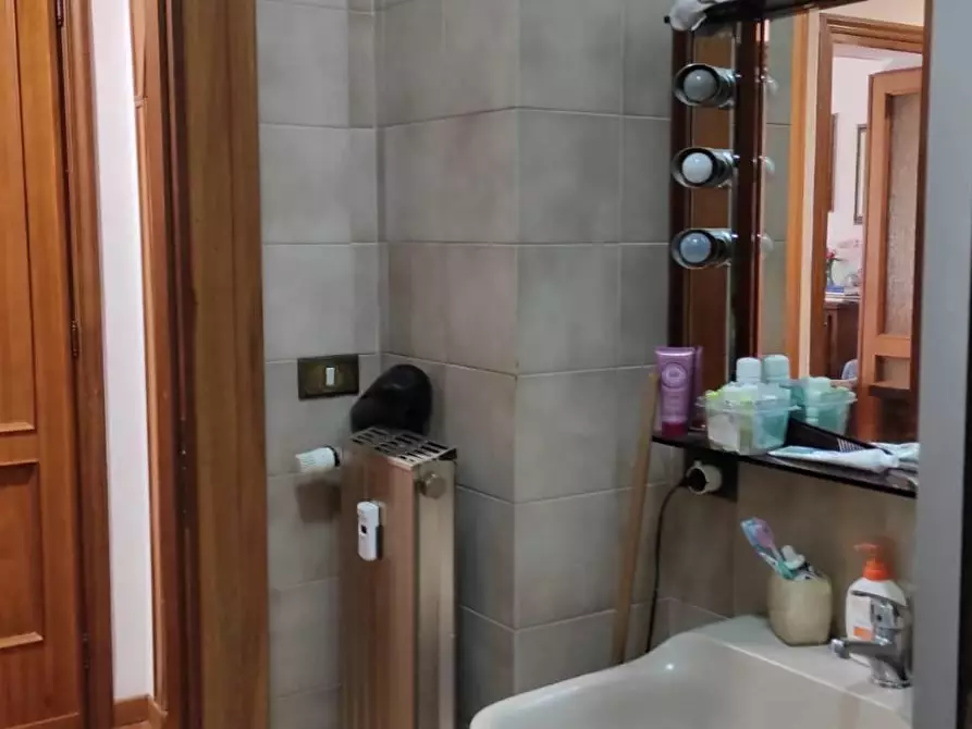 Immagine 15 di Appartamento in vendita  in VIA eleonora  d'arborea a Roma