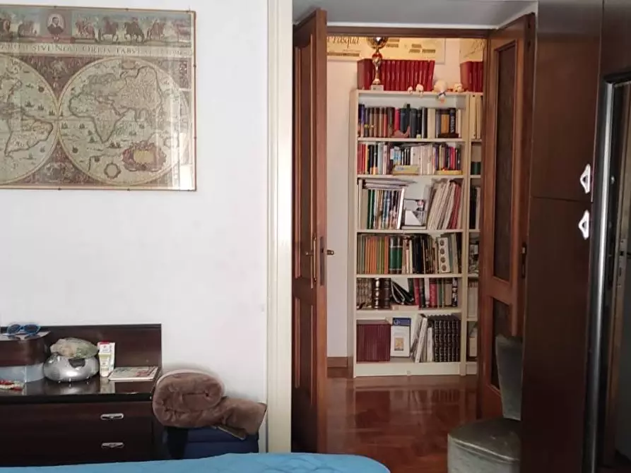 Immagine 9 di Appartamento in vendita  in VIA eleonora  d'arborea a Roma