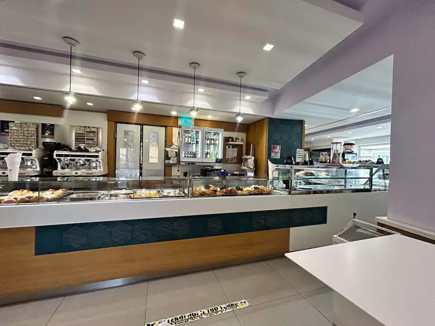 Immagine 13 di Attività commerciale in vendita  in STRADA ss 15 a Porto Empedocle