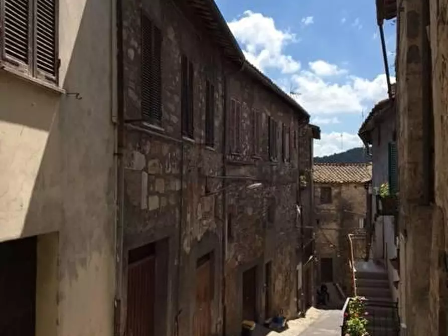 Immagine 11 di Palazzo in vendita  in VIA della piaggiola a Amelia