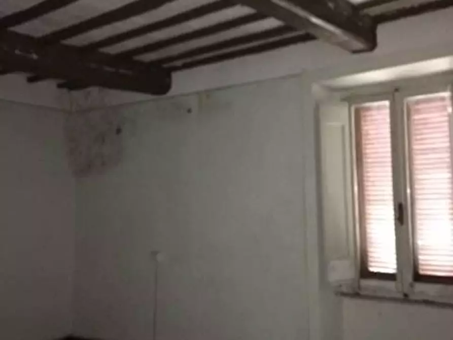 Immagine 13 di Palazzo in vendita  in VIA della piaggiola a Amelia