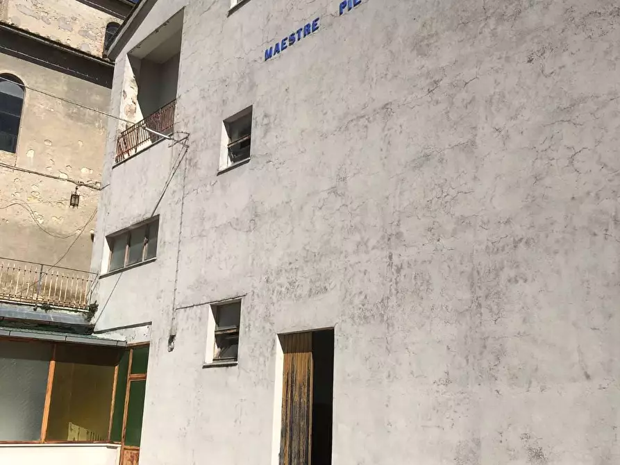 Immagine 1 di Palazzo in vendita  in VIA della piaggiola a Amelia