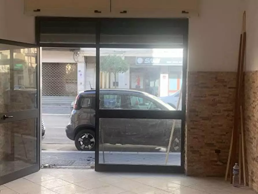 Immagine 6 di Locale commerciale in vendita  in CORSO umberto 546 a Ficarazzi