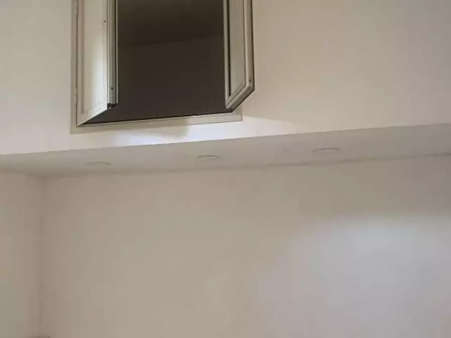 Immagine 2 di Locale commerciale in vendita  in CORSO umberto 546 a Ficarazzi