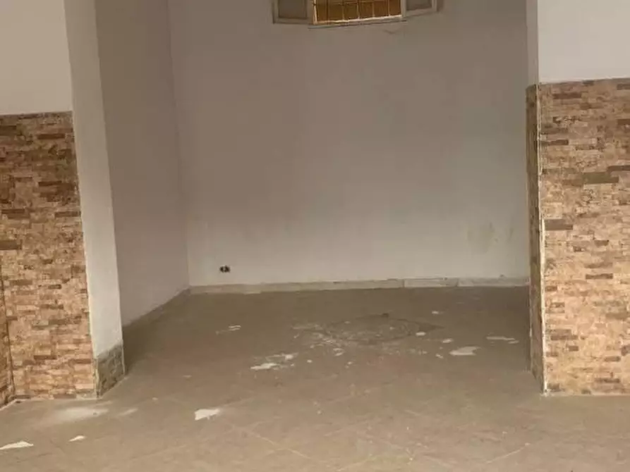 Immagine 4 di Locale commerciale in vendita  in CORSO umberto 546 a Ficarazzi