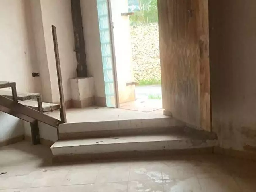 Immagine 14 di Locale commerciale in vendita  in VIA pietre mole 7 a Monreale