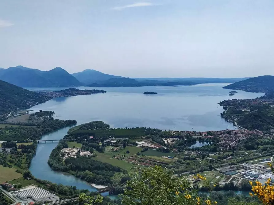 Immagine 1 di Appartamento in vendita  a Montorfano