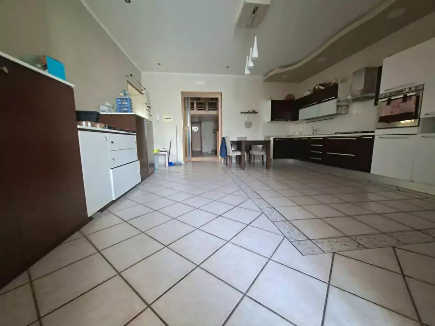 Immagine 1 di Appartamento in vendita  in VIA oplonti a Torre Annunziata