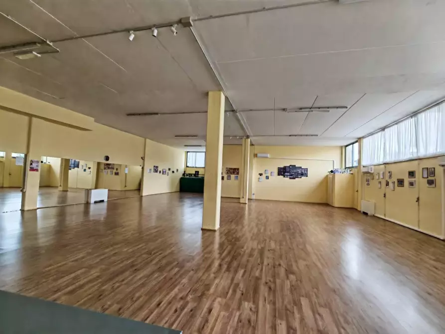 Immagine 23 di Laboratorio in vendita  in VIA gobetti a Arezzo