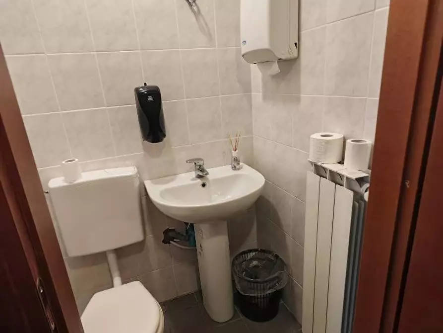 Immagine 12 di Laboratorio in vendita  in VIA gobetti a Arezzo