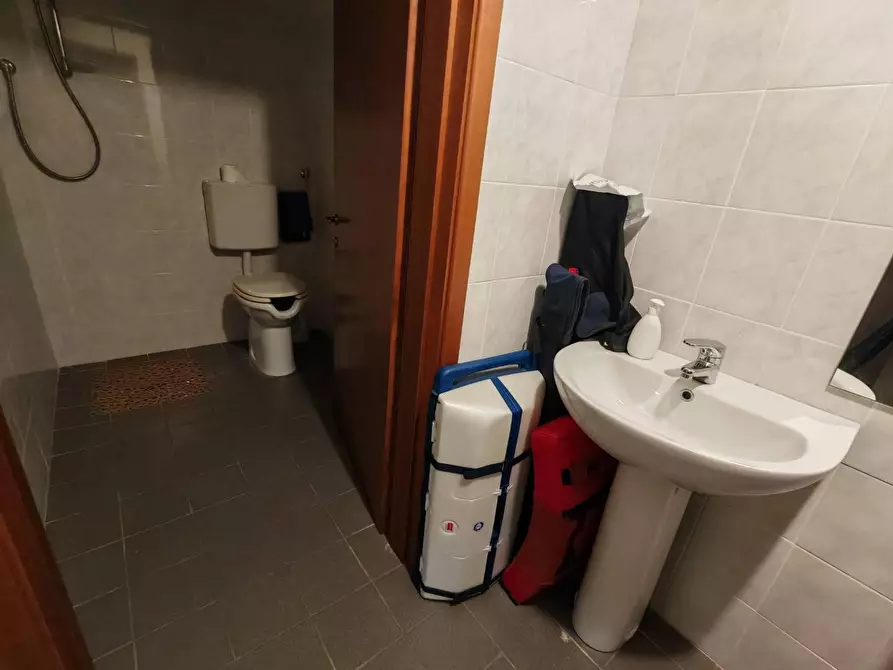 Immagine 16 di Laboratorio in vendita  in VIA gobetti a Arezzo