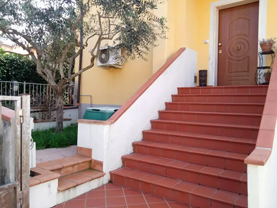 Immagine 6 di Casa bifamiliare in vendita  in VIA della quercia a Vaiano